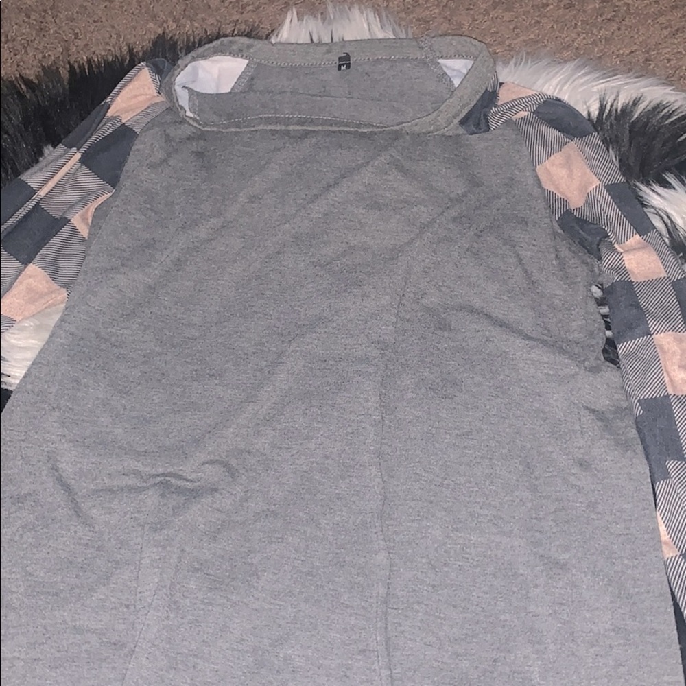 Long sleeve grey flannel color shirt